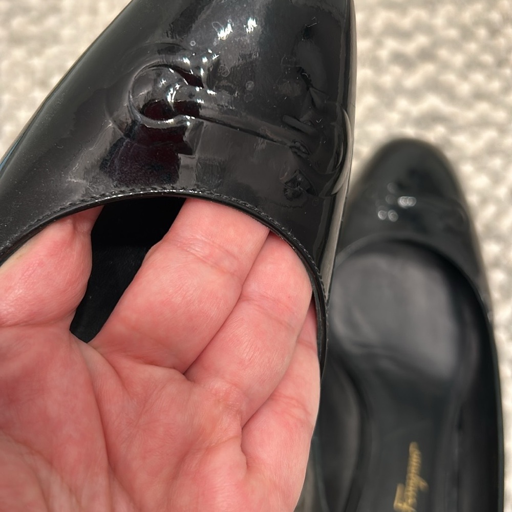 Salvatore Ferragamo all patent pumps - Picture 2 of 6